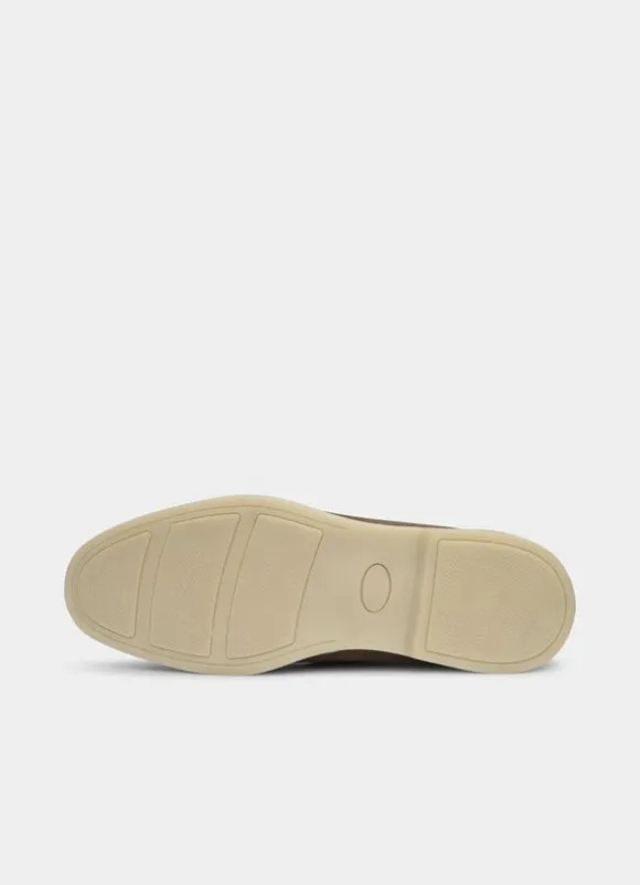 leather boat shoes