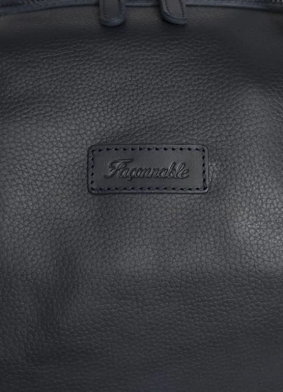 leather travel bag